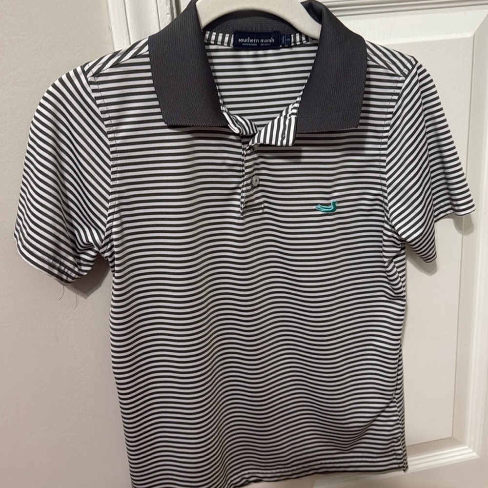Like new Southern Marsh Youth size medium performance polo